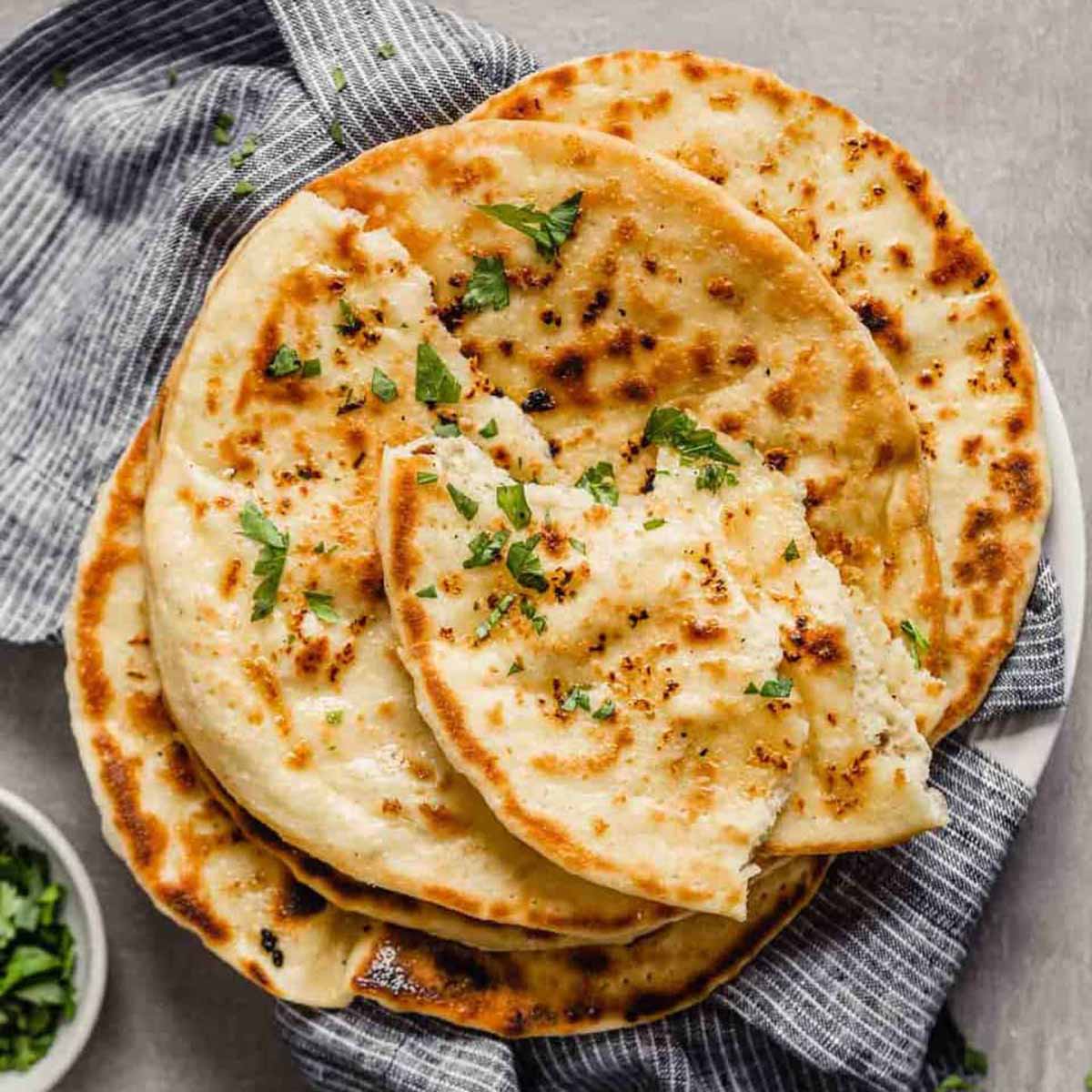 Garlic Naan (3 Pieces)